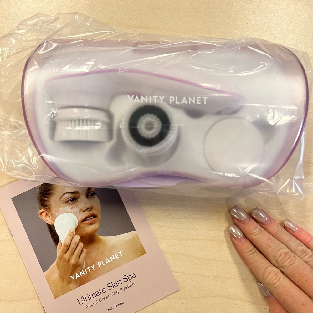 Facial cleanser